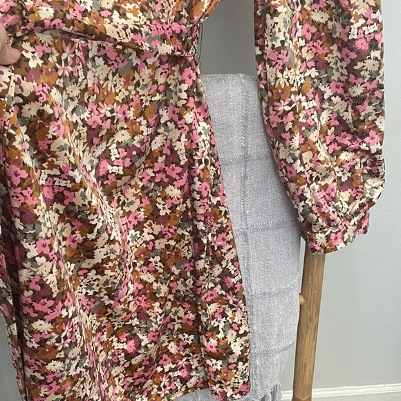 NWT LOFT Multicolor Floral Patterned dress - Picture 9 of 12
